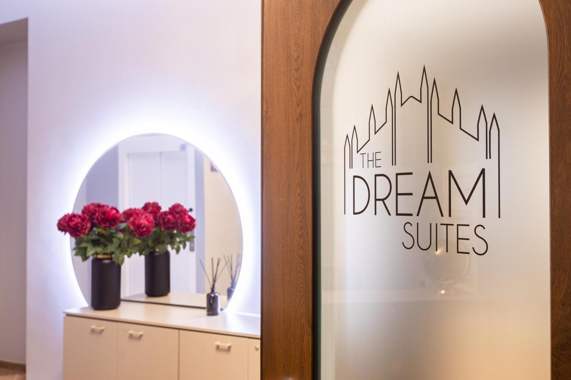 The Dream Suites Milan Exterior photo