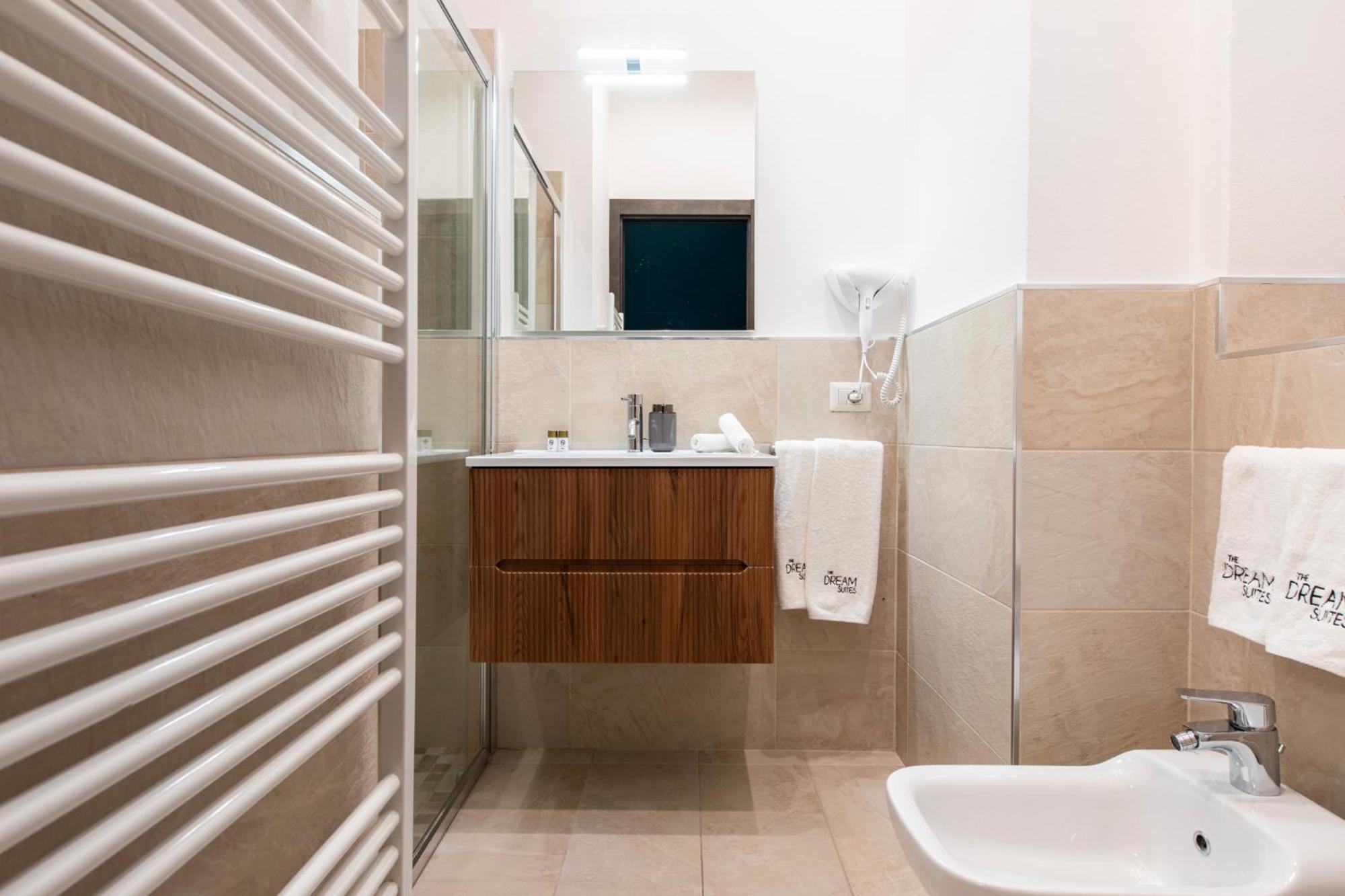 The Dream Suites Milan Room photo