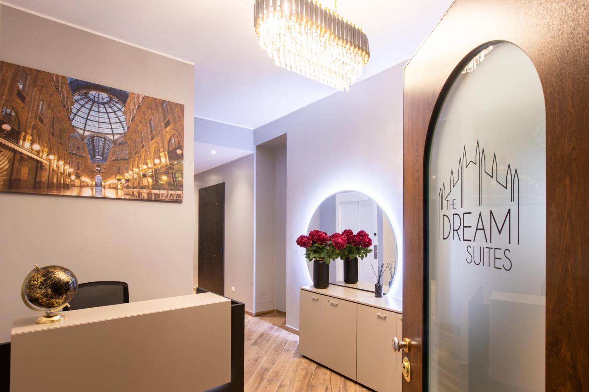 The Dream Suites Milan Exterior photo